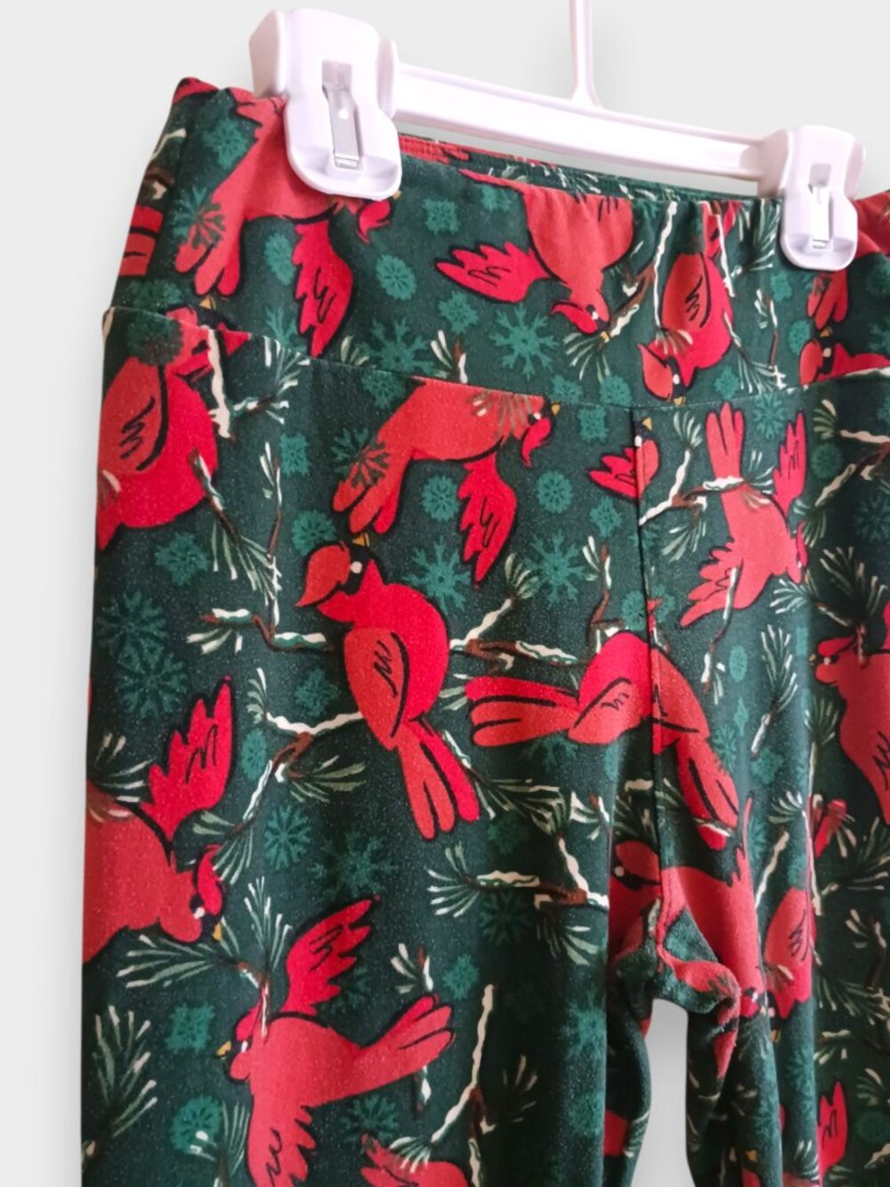 LulaRoe Cardinal Leggings